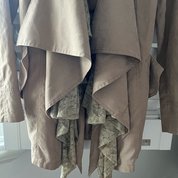 Alexander McQueen Tan Trench Coat with Lace Vintage Women’s Size S - Picture 2 of 8